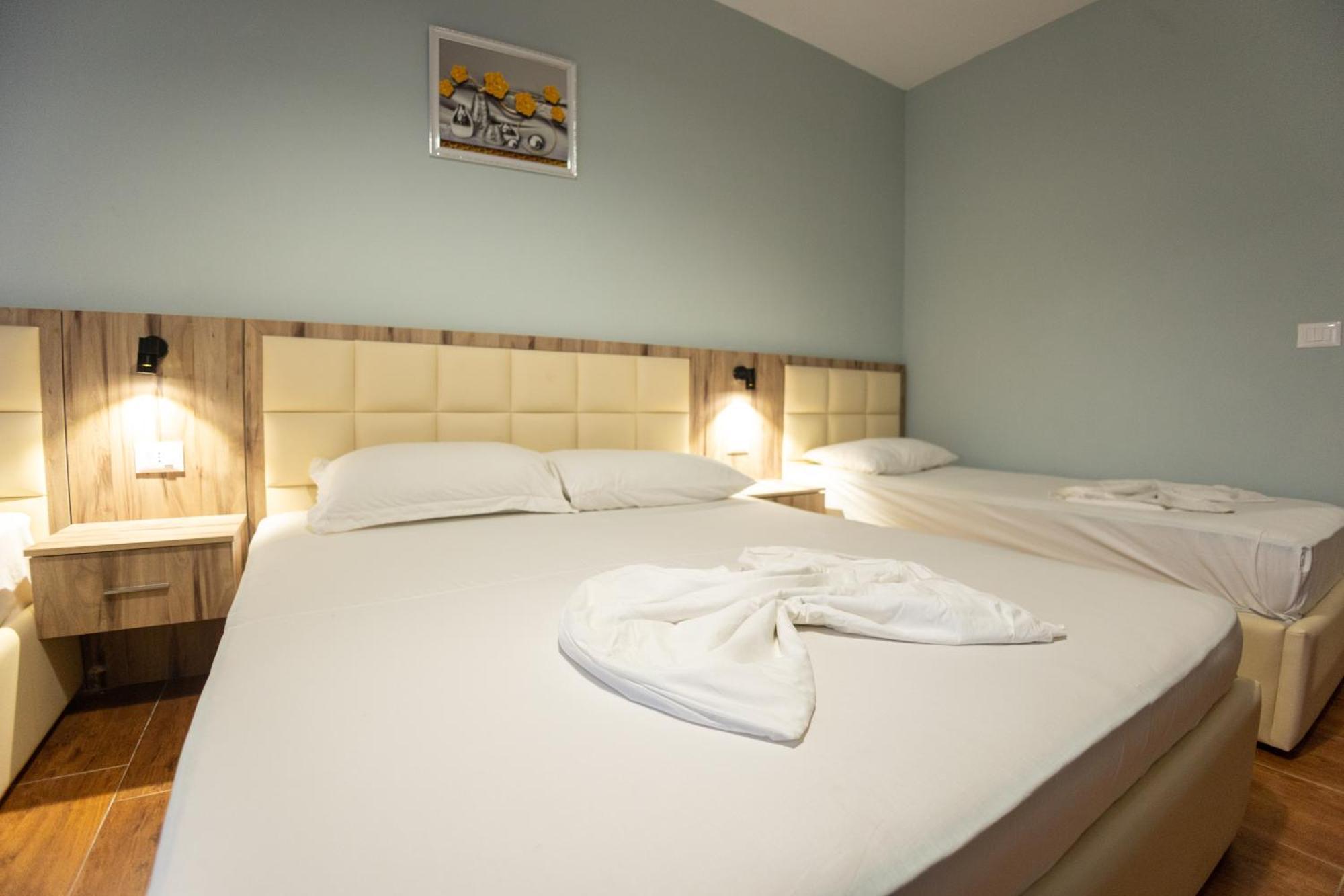 Hotel Klebrido Durres Luaran gambar