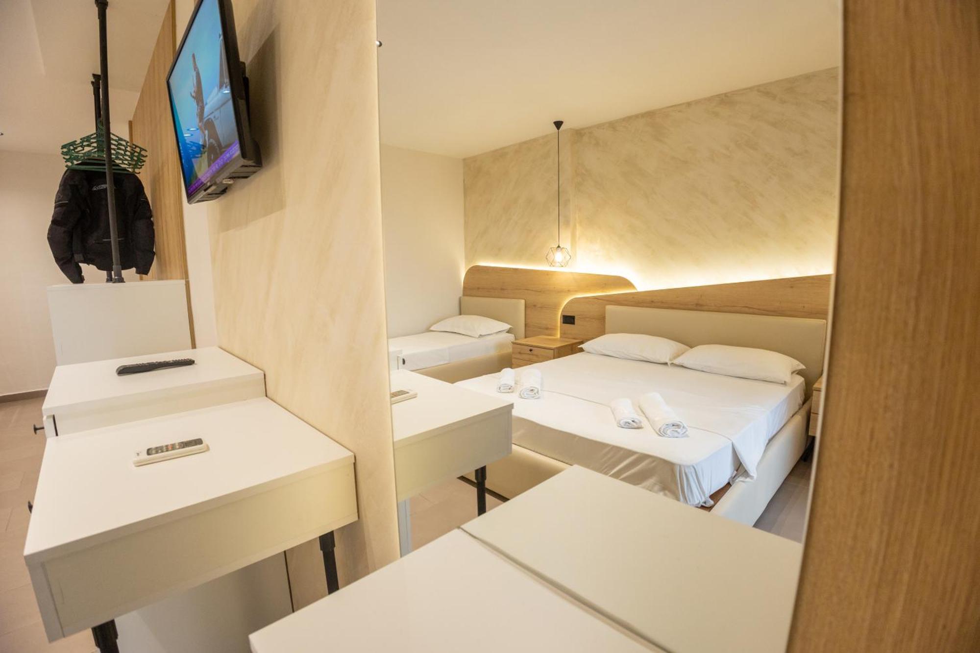 Hotel Klebrido Durres Luaran gambar