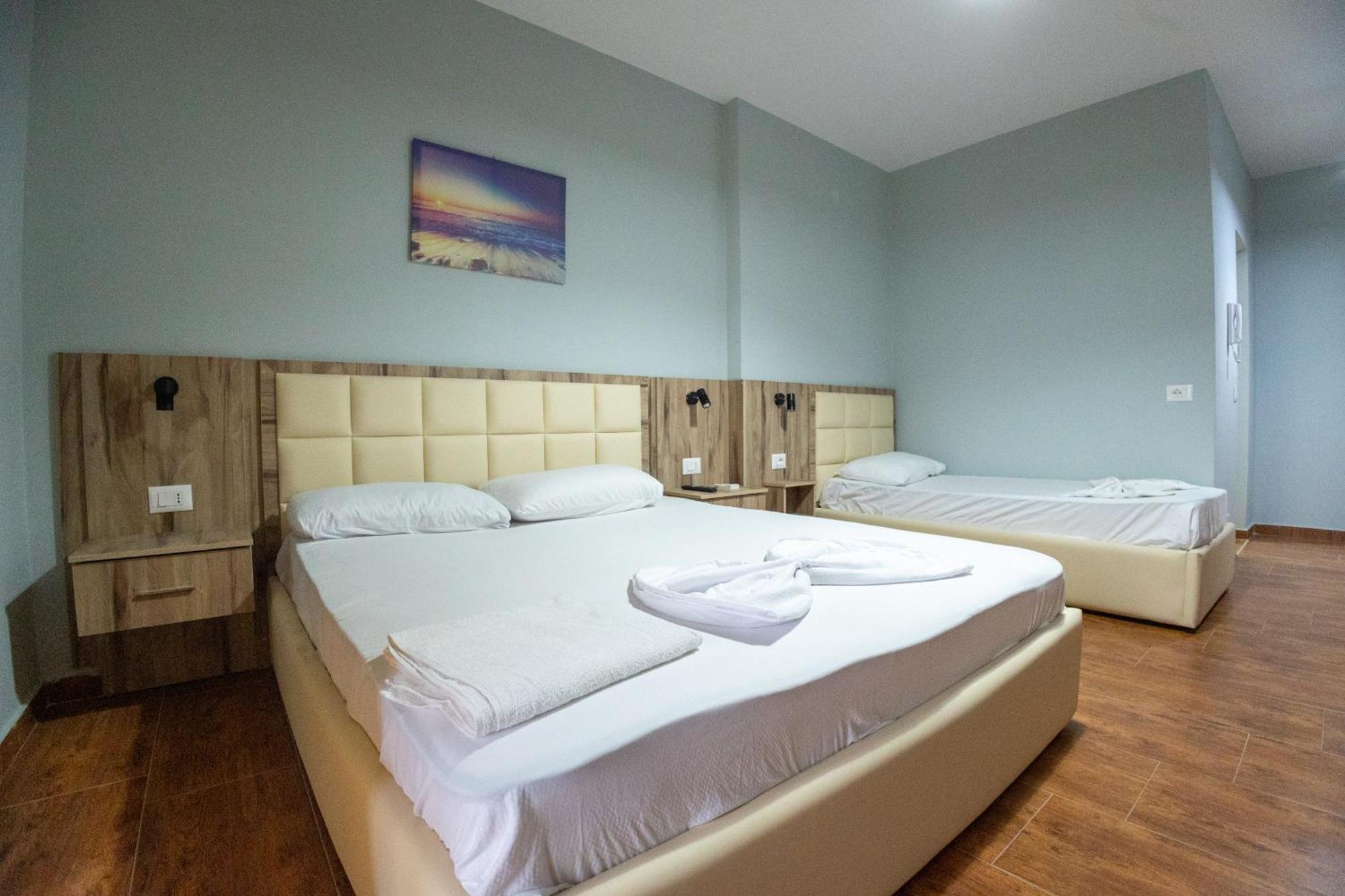 Hotel Klebrido Durres Luaran gambar