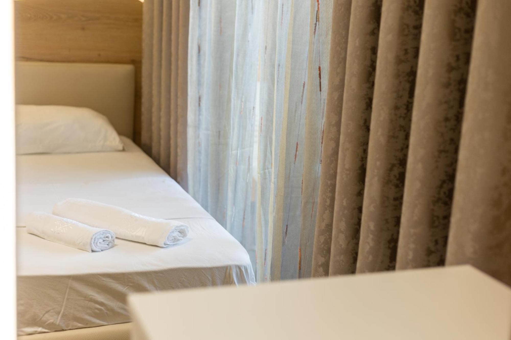 Hotel Klebrido Durres Luaran gambar