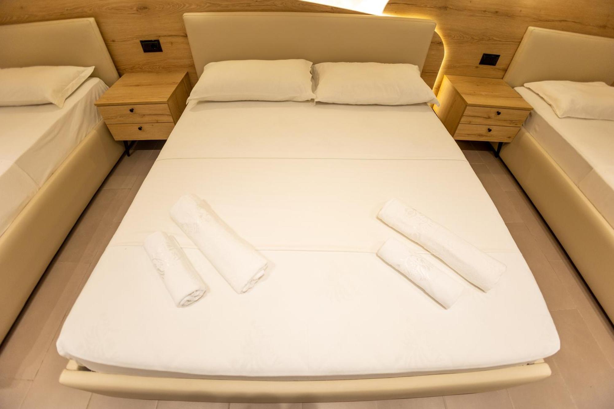 Hotel Klebrido Durres Luaran gambar